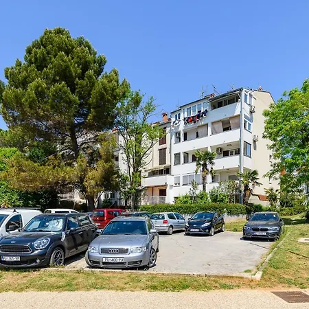 Apartman Beti *